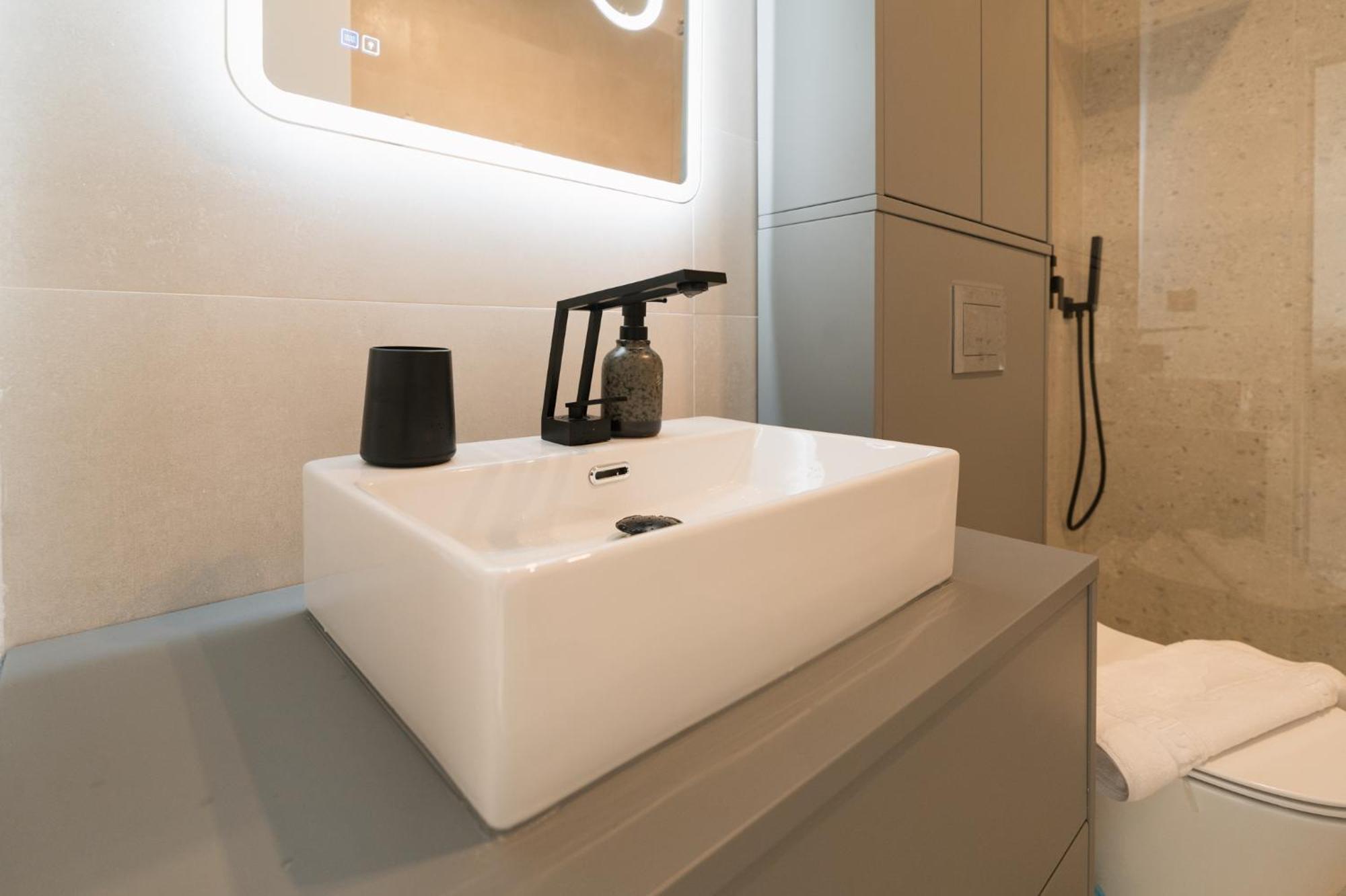 Flow Apartment 1 Bedroom With Parking Cluj-Napoca Luaran gambar